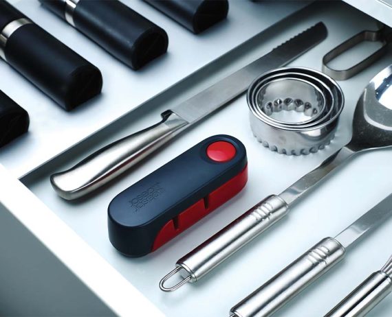 Joseph Joseph Rota Red Folding Knife Sharpener - Image 2