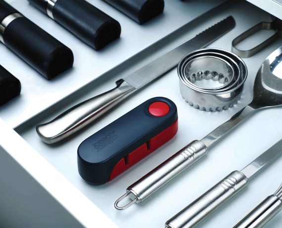 Joseph Joseph Rota Red Folding Knife Sharpener - Image 3