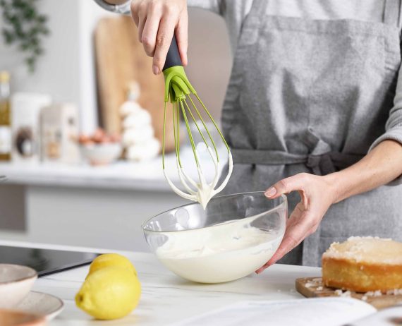 Joseph Joseph Twist 2-in-1 Green Whisk - Image 3