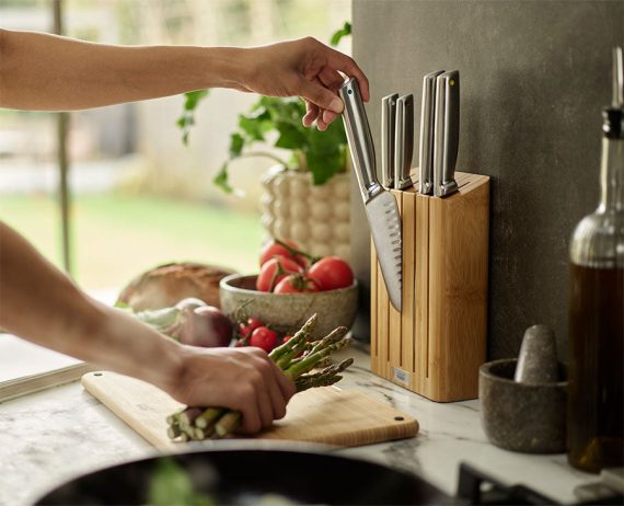 Joseph Joseph Elevate Steel Knives Bamboo 5-piece Set - Image 2