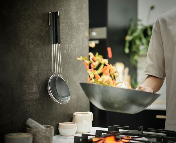 Joseph Joseph Nest Fusion 3-piece Black Wok Utensil Set - Image 2