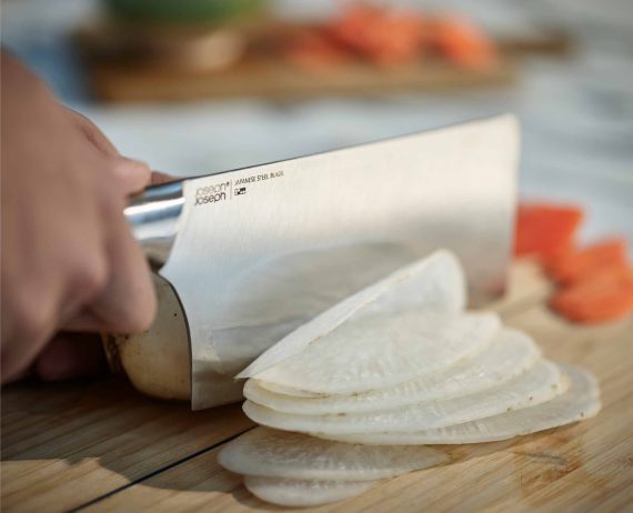 Joseph Joseph Elevate Fusion 5-piece Knife & Scissor Set with Beechwood Block - Image 4