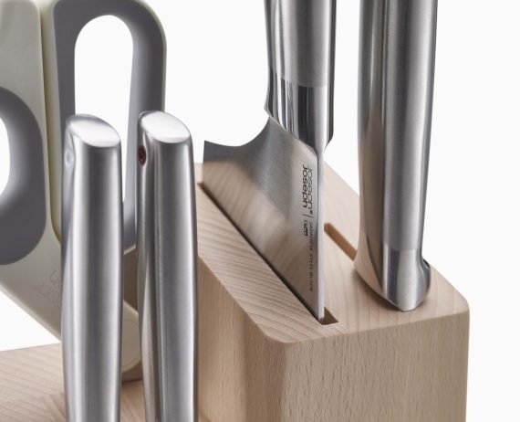 Joseph Joseph Elevate Fusion 5-piece Knife & Scissor Set with Beechwood Block - Image 7