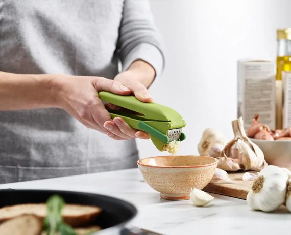 Joseph Joseph CleanForce Green Garlic Press - Image 2