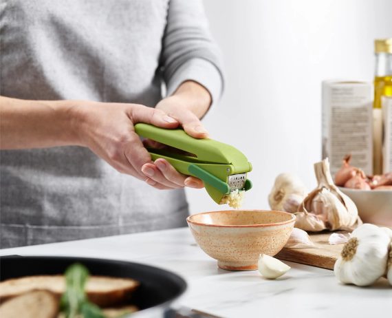 Joseph Joseph CleanForce Green Garlic Press - Image 3
