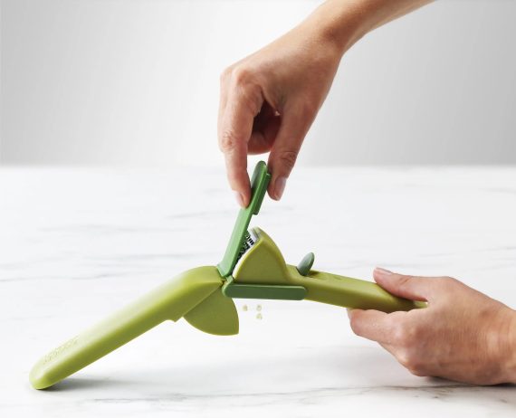 Joseph Joseph CleanForce Green Garlic Press - Image 4
