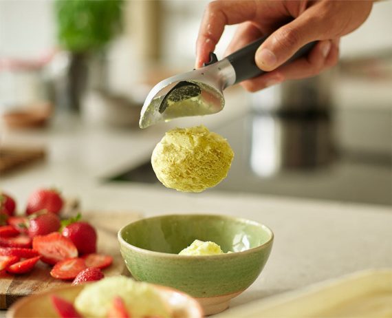 Joseph Joseph Elevate Gray Ice-cream Scoop - Image 2