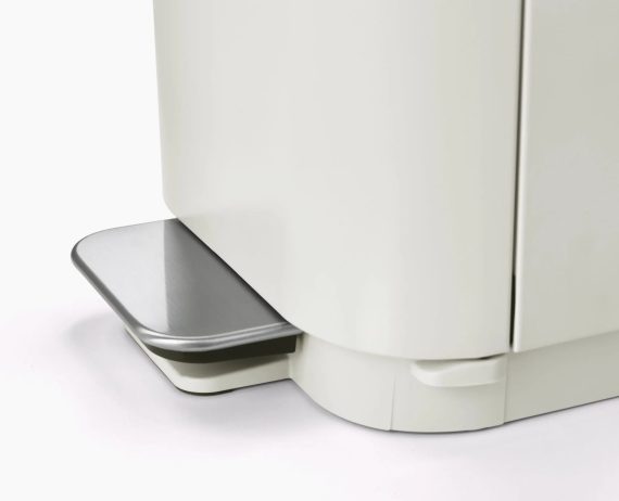 Joseph Joseph Porta 40L Easy-empty Gray Step Trash Can Starter Set - Image 6
