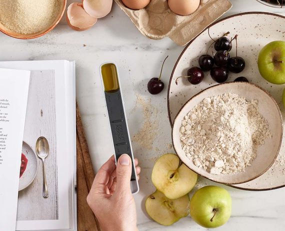 Joseph Joseph Measure-Up Blue Adjustable Measuring Spoon - Image 2