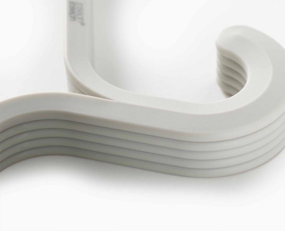 Joseph Joseph Orderly Set of 5 Anti-tangle Ecru Clothes Hangers - Image 4