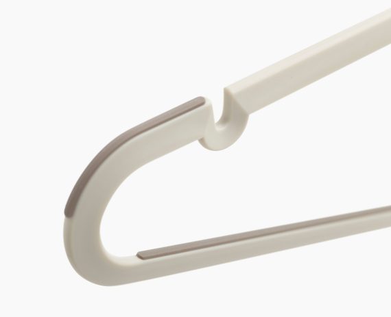Joseph Joseph Orderly Set of 5 Anti-tangle Ecru Clothes Hangers - Image 5