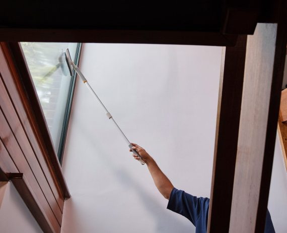 Joseph Joseph CleanTech 2-in-1 Glass Cleaning Tool - Image 5