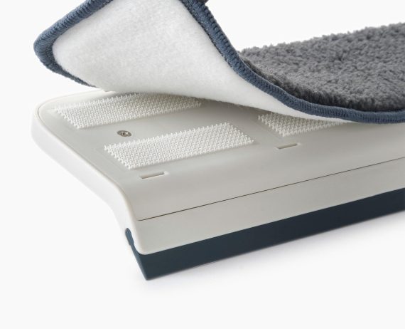 Joseph Joseph CleanTech Microfiber Glass Cleaning Replacement Pad - Image 4