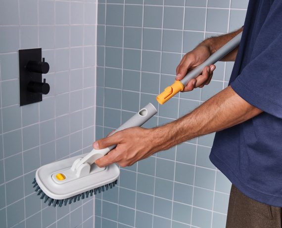 Joseph Joseph CleanTech 2-Piece Tile Scrubber & Spot Cleaning Tool Set - Image 6