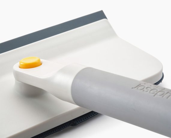 Joseph Joseph CleanTech 2-in-1 Glass Cleaning Tool with Extension Pole - Image 6