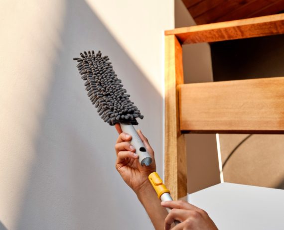 Joseph Joseph CleanTech 3-in-1 Duster with Storage Cover & Extension Pole - Image 5