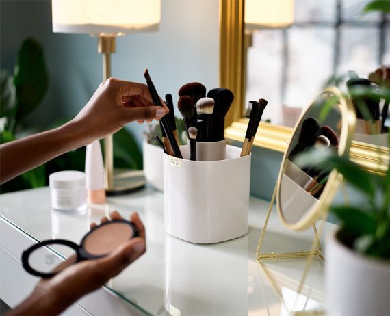 Joseph Joseph Viva Makeup Brush Pot - Image 2