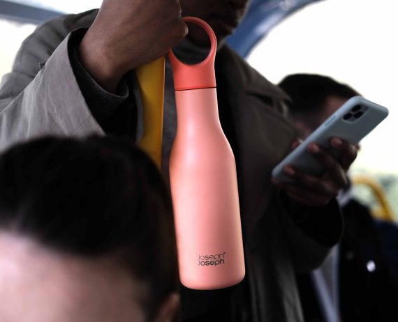 Joseph Joseph Loop 500ml Stainless-steel Coral Vacuum Insulated Water Bottle - Image 3