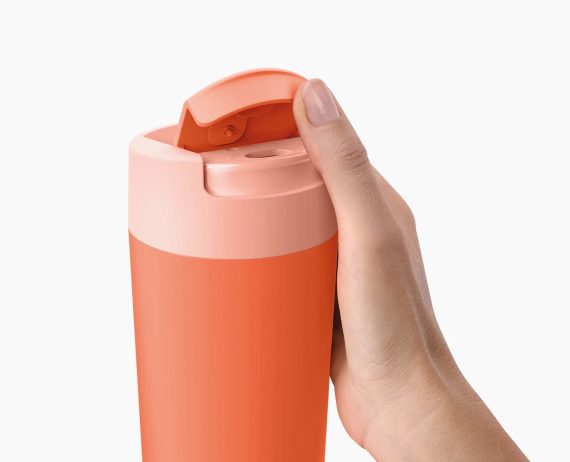 Joseph Joseph Sipp Coral Travel Mug Large with Hygienic Lid 454ml - Image 5