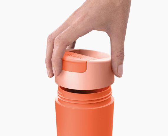 Joseph Joseph Sipp Coral Travel Mug Large with Hygienic Lid 454ml - Image 6