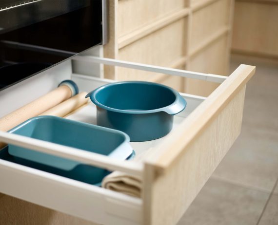 Joseph Joseph Nest Bake Non-Stick 8" Blue Round Cake Pan - Image 3
