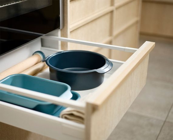 Joseph Joseph Nest Bake Non-Stick 9" Blue Round Cake Pan - Image 2